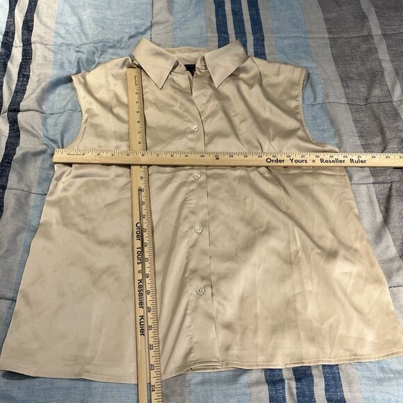 Banana Republic women's M button up sleevles collard shirt NWT - Picture 3 of 7